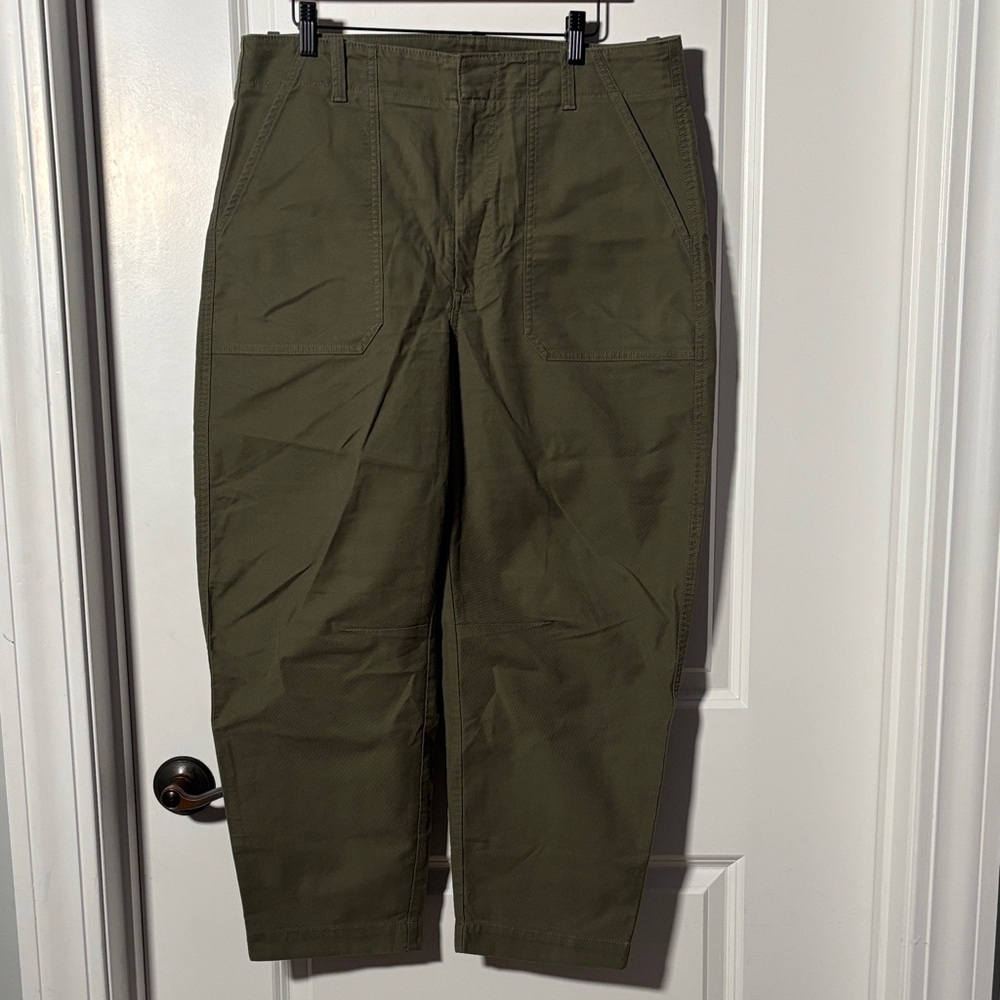 Banana Republic Women’s Wide Leg Pants in Olive